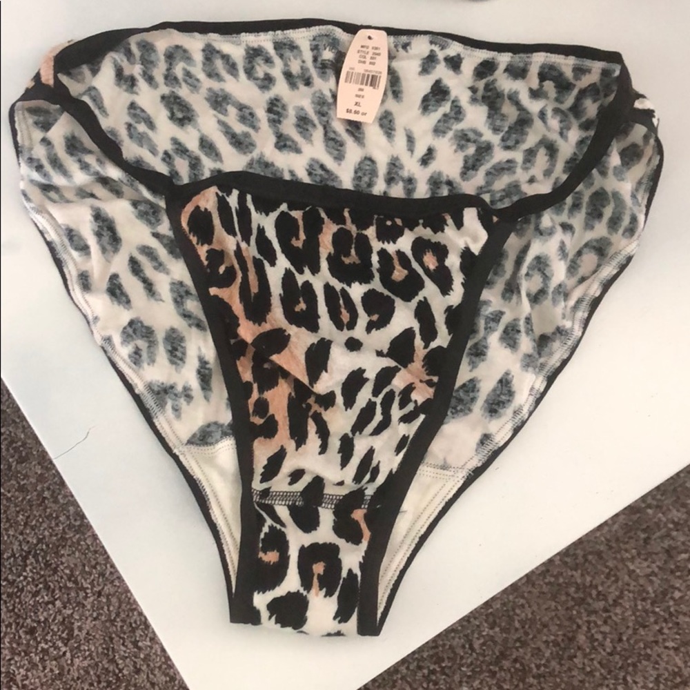 Victoria’s Secret Leopard spot string bikini